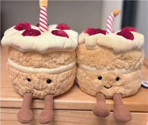 Jellycat蛋糕多少钱一只 Jellycat蛋糕为什么火【相关介绍】